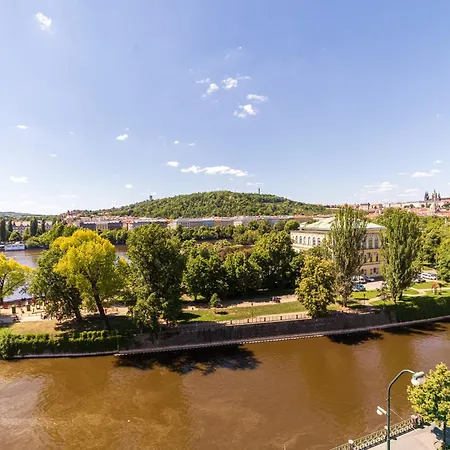 Apartament Classy Riverside In The Old Town Of Praga