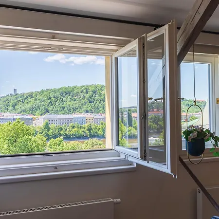 Apartament Classy Riverside In The Old Town Of