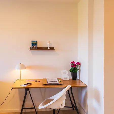 Classy Riverside In The Old Town Of Apartment *