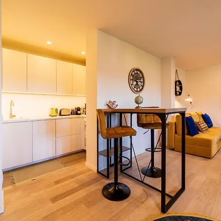 Apartament Classy Riverside In The Old Town Of