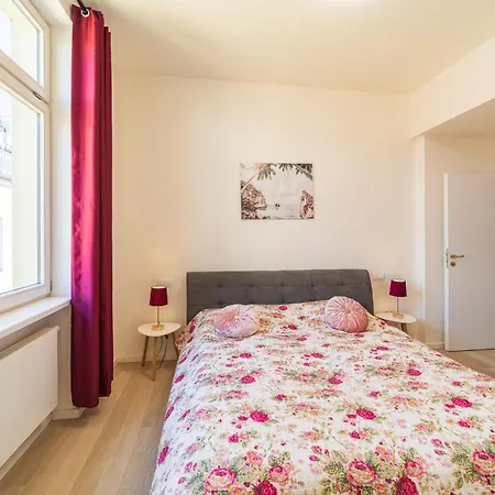 Apartament Classy Riverside In The Old Town Of Praga