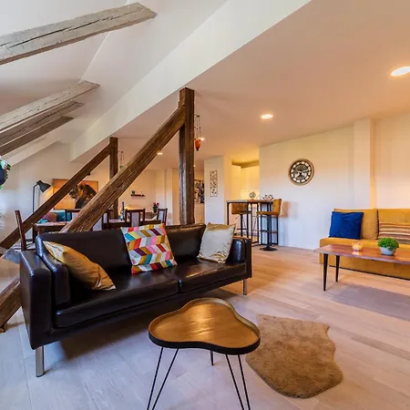Apartament Classy Riverside In The Old Town Of Praga